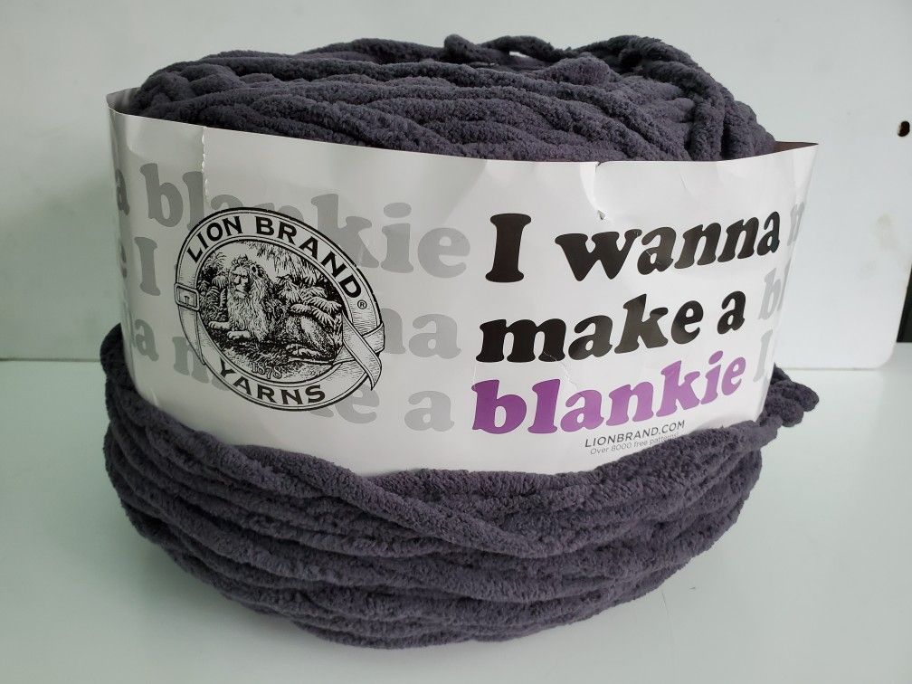 I wanna make a blankie yarn gray "iron"