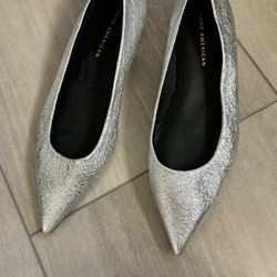Good American metallic Flats
