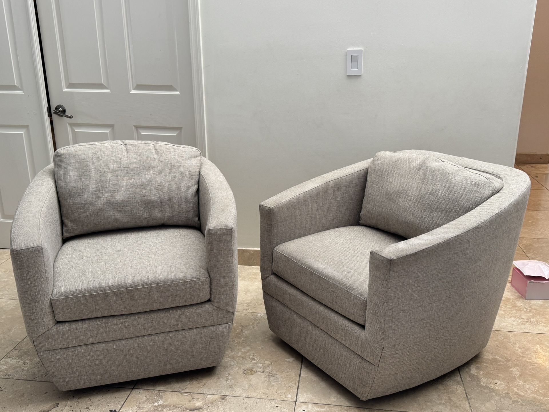2 Swivel Chairs
