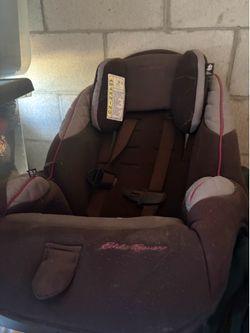 2 car seats