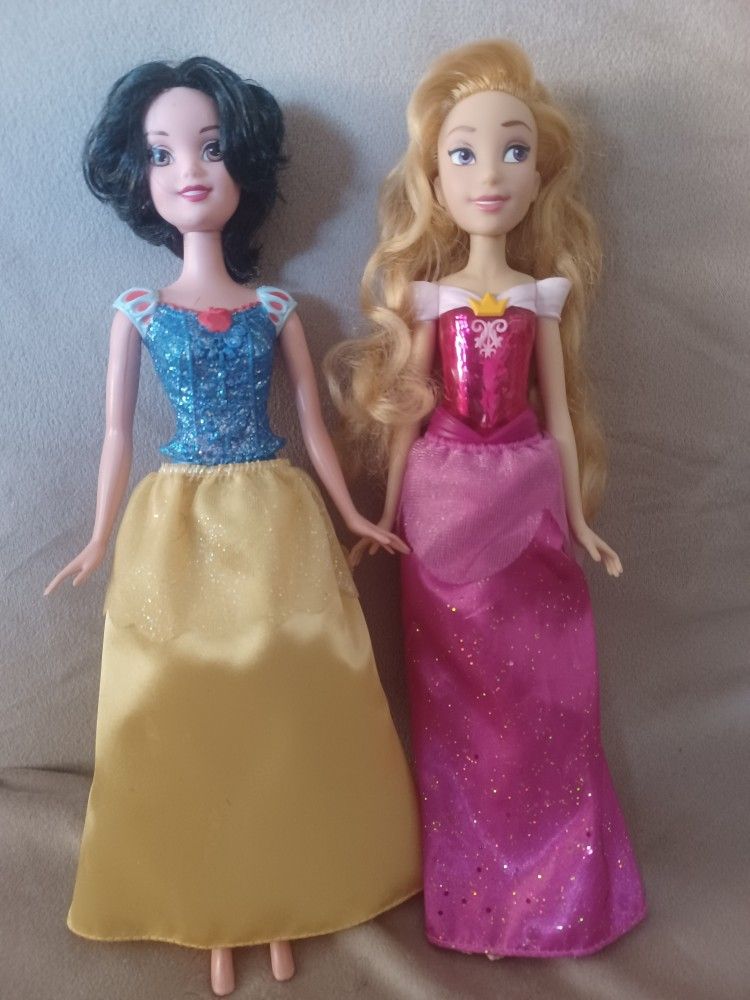 2 Princess Dolls Snow White And Slepen Beuty Both For $18