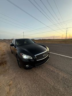 2011 Infiniti M37