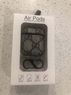 Designer Air pod case set with clip