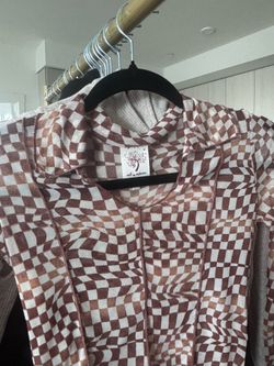 Self Esteem Brown Warped Checkerboard Print Mesh Top