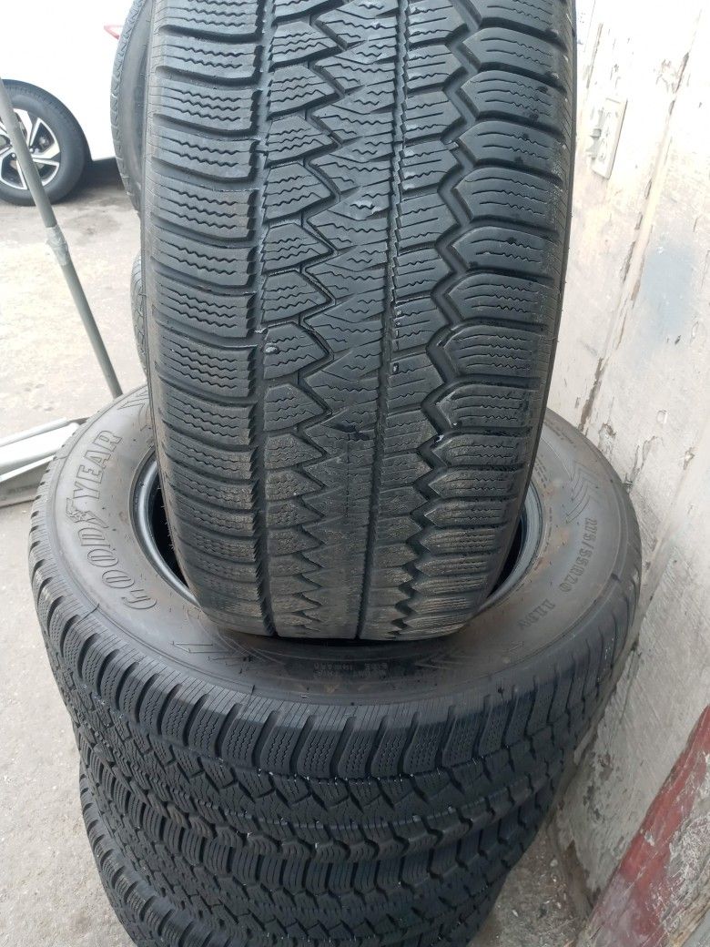 GOOD YEAR EAGLE P275/55R20. SET. 76%100