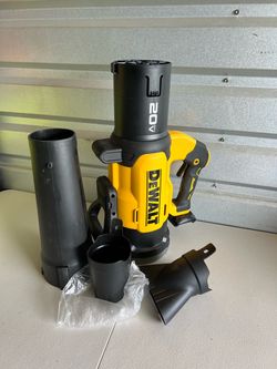 Dewalt 20V MAX XR 550 CFM 133 MPH Cordless Battery Powered Blower (Tool-Only)