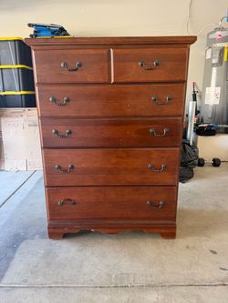 Vaughan-Bassett dresser