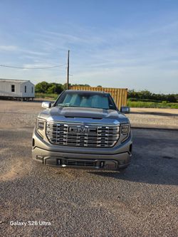 2023 GMC Denali