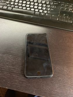 iPhone 7+ 128 gb with charger and case