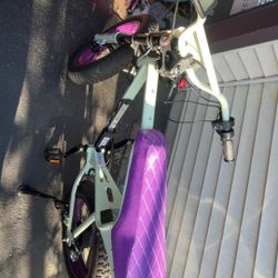 Macfox Almost Mint Has 50 Miles On It Hmu With Offers