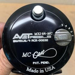 Avet MXJ 6/4 MC 2- Speed BLK RH
