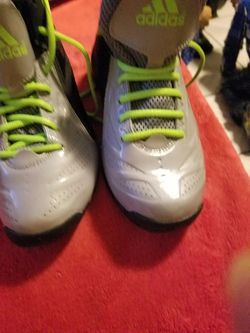 ADIDAS FOR SALE size 3 1/2 young