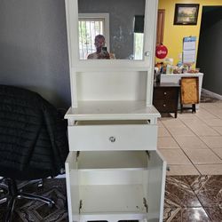 Mirror And Dresser 