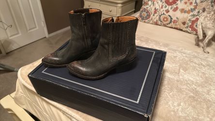 Lucches Women Ankle Boots