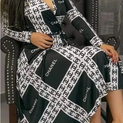 WOMEN'S ELEGANT OUTFIT SMALL OR MEDIUM AVAILABLE