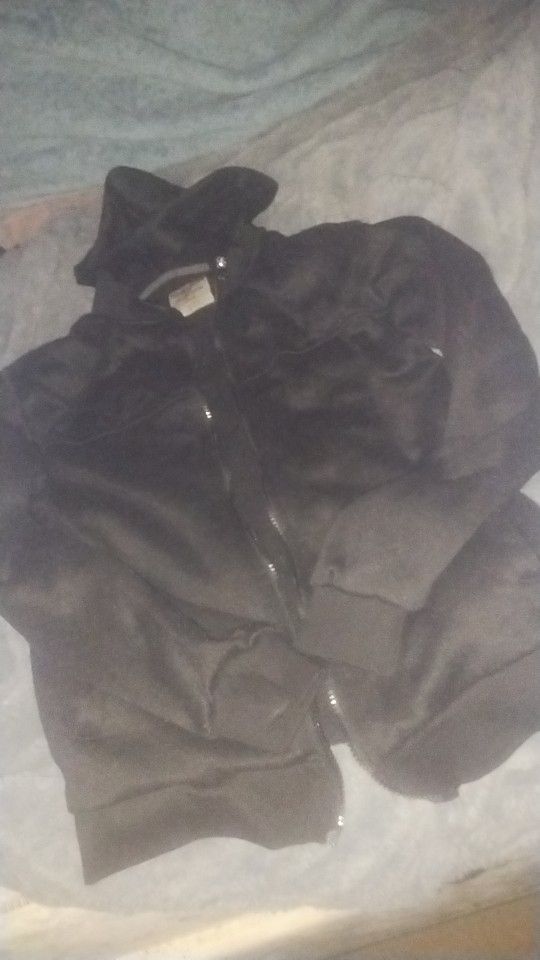 Black Sweatshirt Must Get !