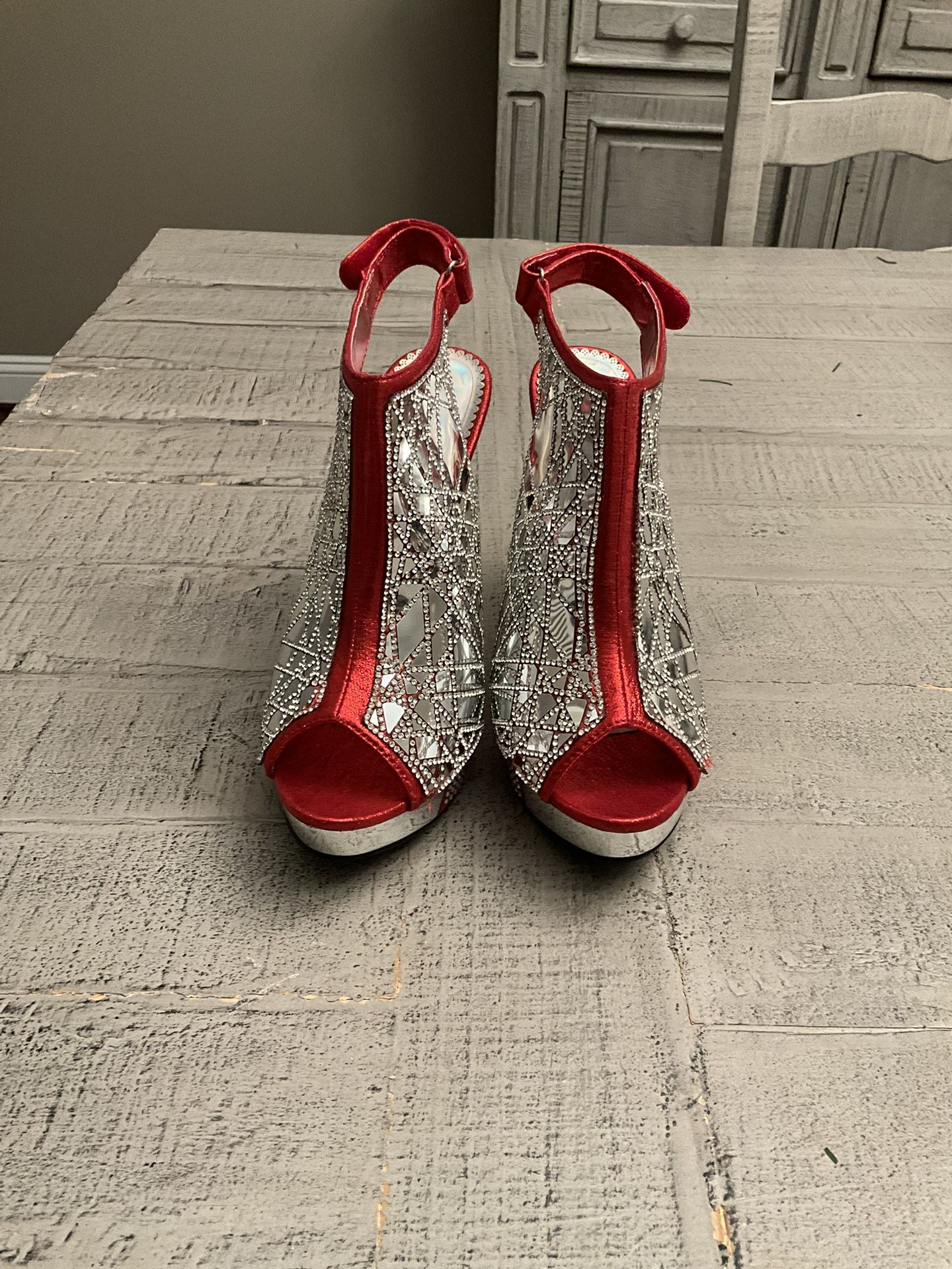 Beautiful Dazzling Red And Siler Heels