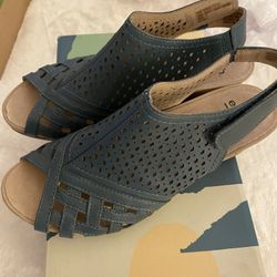 Patricia Nash Designer Leather Purse