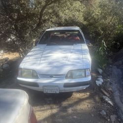 1990 Ford Mustang