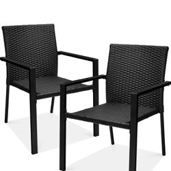 1 Woven lounge chair