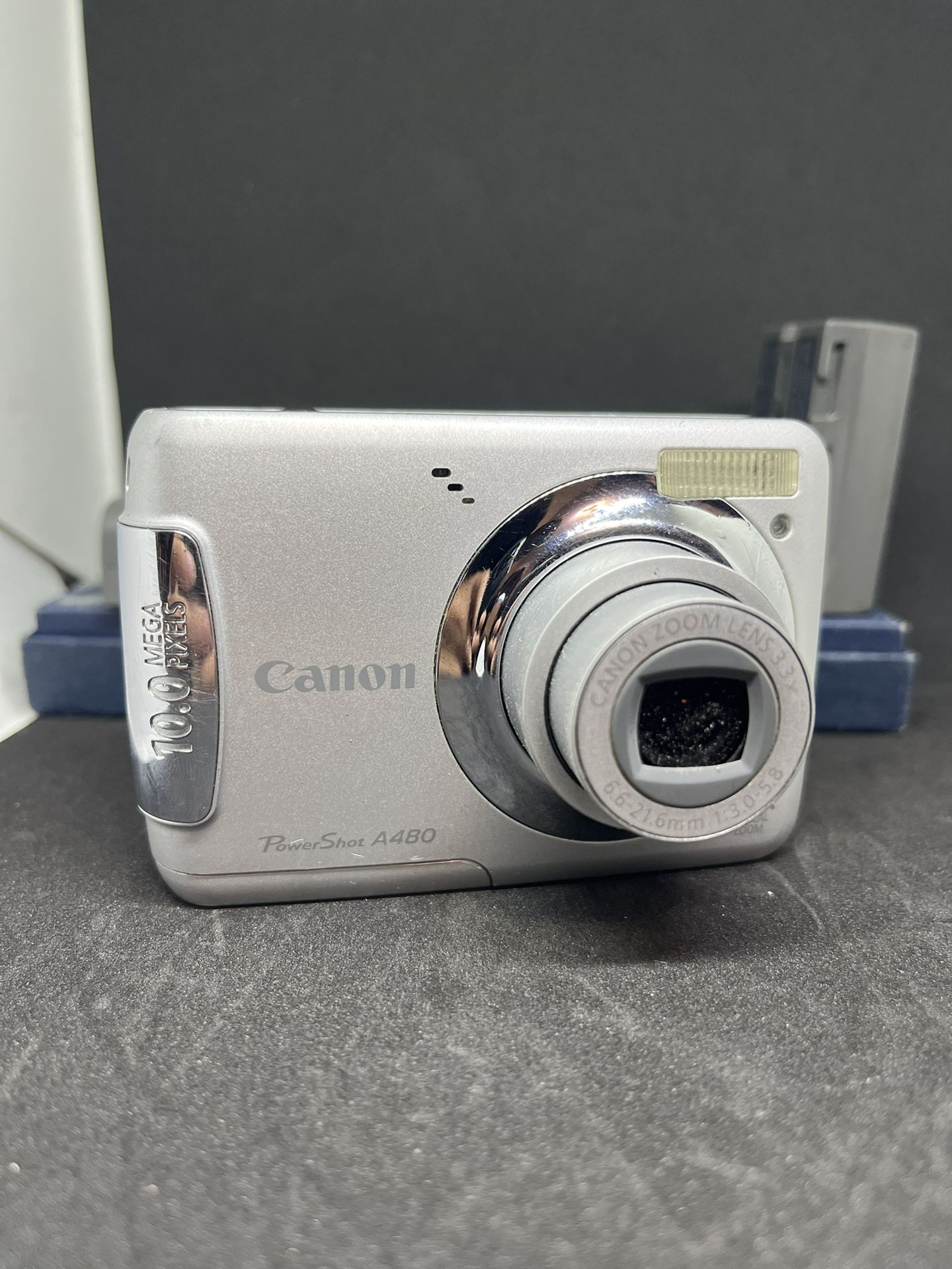 Canon Powershot A480 10 Megapixel Silver Digital Camera 3.3x Zoom