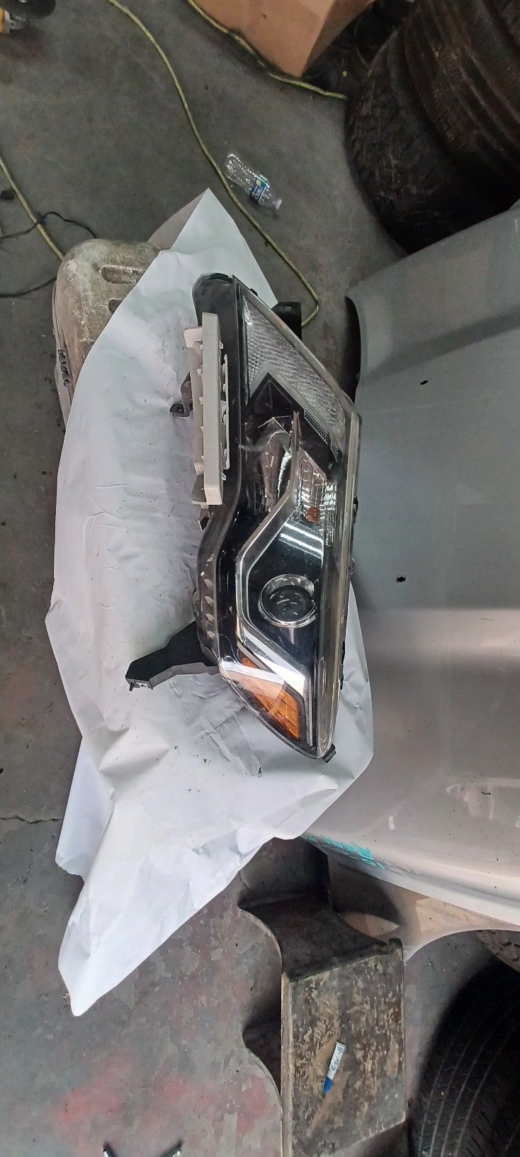 2017-20 Nissan Pathfinder LF Headlight LED OEM 