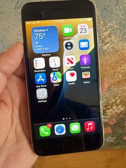 Apple iPhone SE (3rd Gen) - 64GB - Unlocked