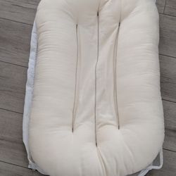 Snuggle Me Organic Baby Lounger