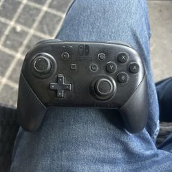 Nintendo Switch Pro Controller 