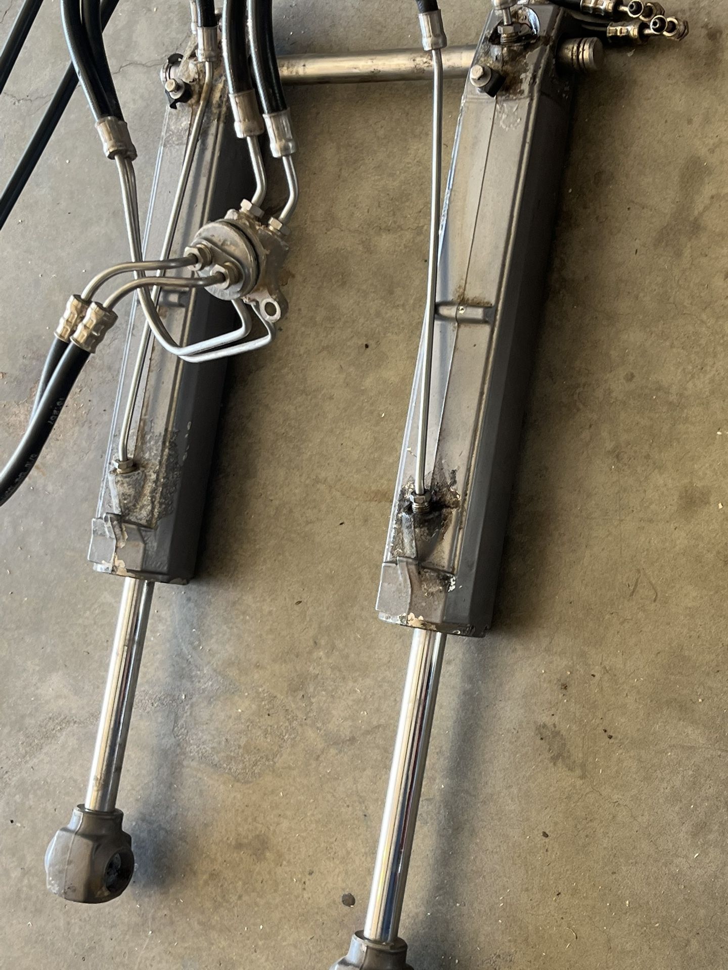 Volvo Penta Sx Trim Hydraulic Rams