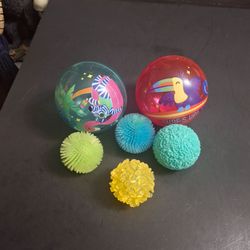 LED Pool Party Light Up Balls For Playing In The Pool Or Land. Set Of 6 All Work Great- New