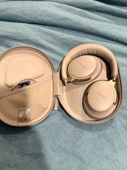 Bose Quiet Comfort Headphones with Case