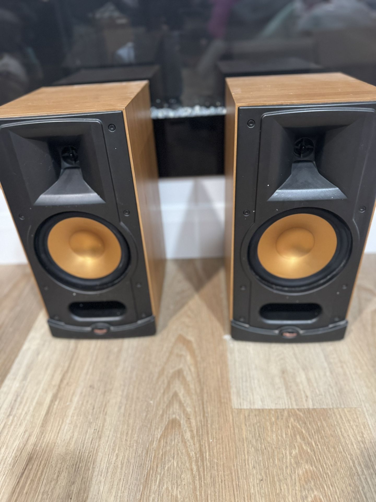 Klipsch RB-25 Cherry Bookshelf Speakers – Excellent Sound