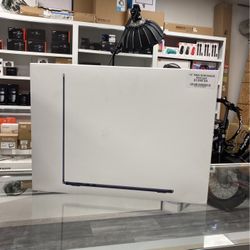 MacBook Air 15inch 8gb Ram/256gb