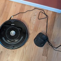 iRobot, Roomba With Charger