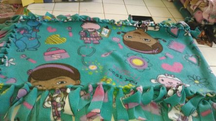 Dog/New baby size tie blanket