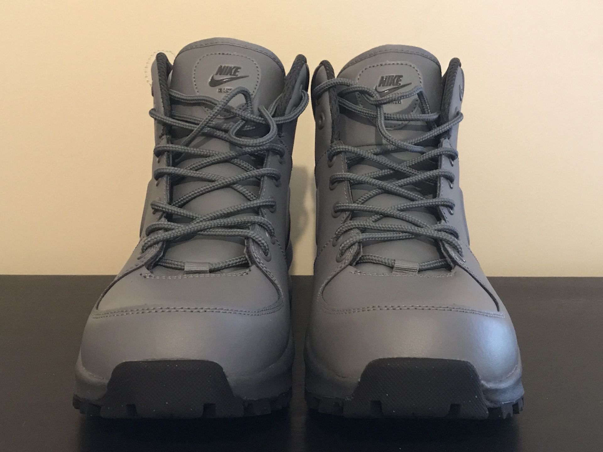 Nike manoa clearance boots grey