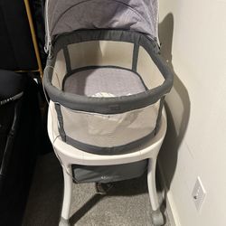 Graco Baby Bassinet