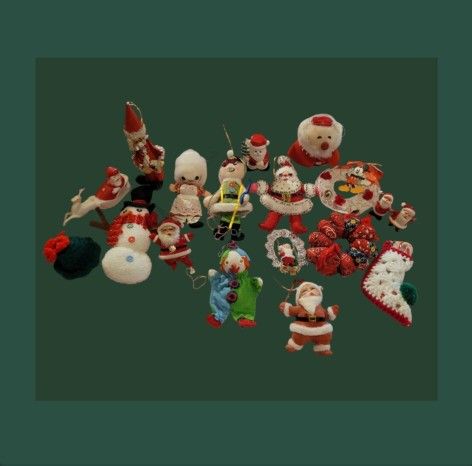 VINTAGE LOT OF
FLOCKED SANTA CLAUSE
CHRISTMAS ORNAMENT
COLLECTION & MORE