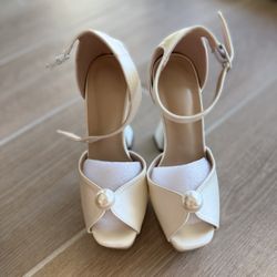 Pearl Platform Peep toe High heels 