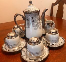Elegant 7-Piece Porcelain Tea/Coffee Set - Silver Floral Design