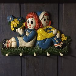 Raggedy Anne and Andy wall hook rack