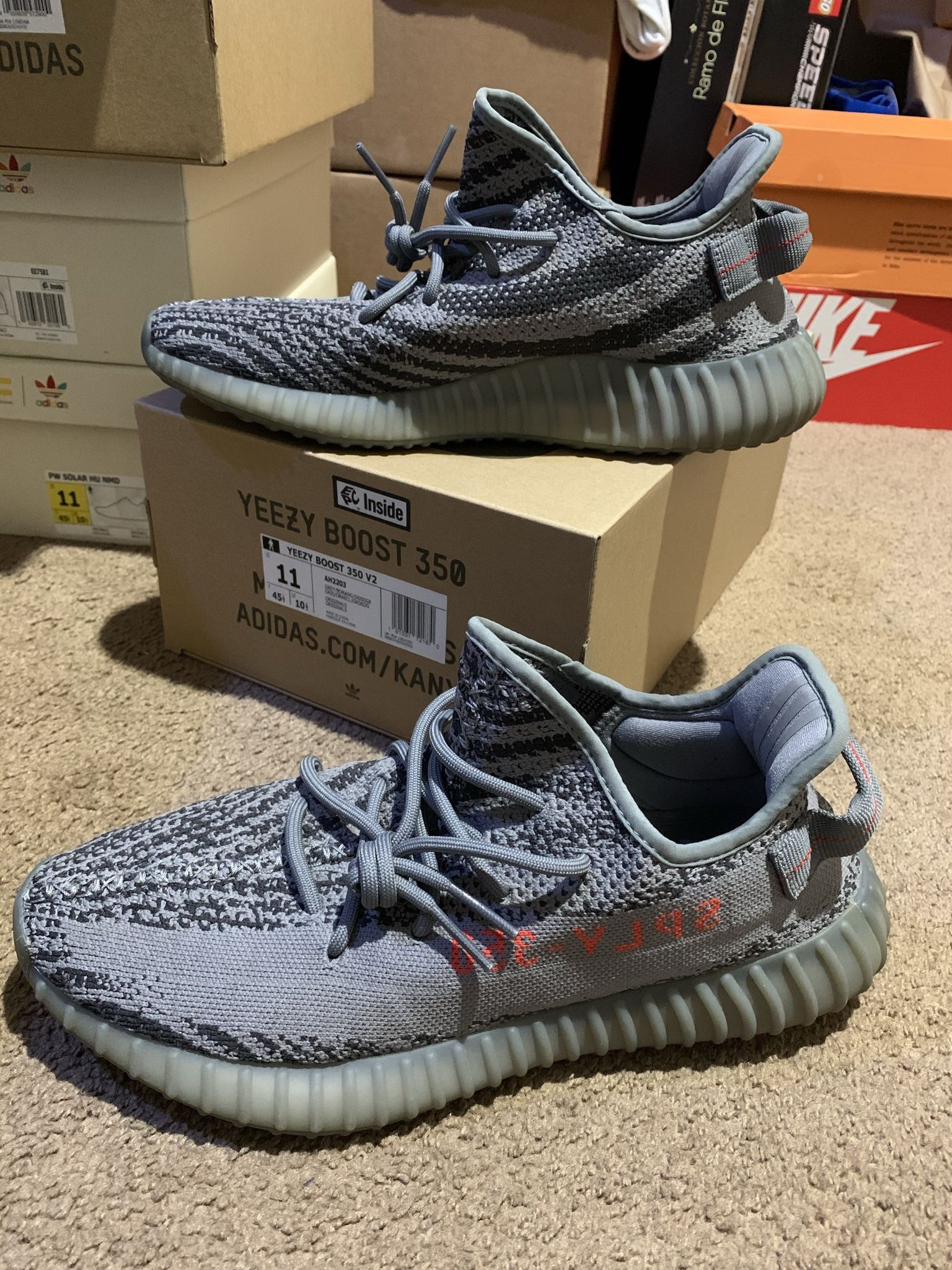 YEEZY BELUGA SIZE 11