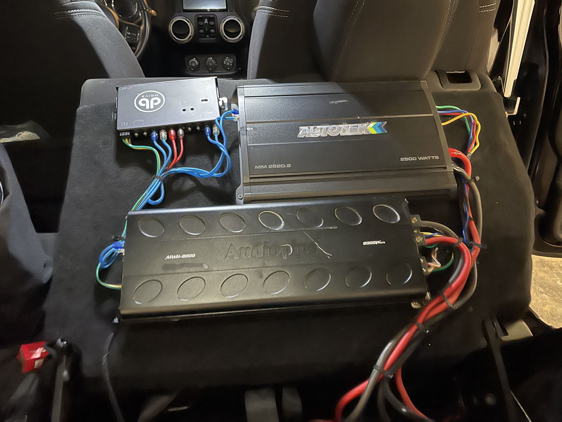 Hole Music System As Shown On The Picture