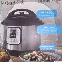 Instant Pot 7 in 1, 6- Quart Slow Cooker