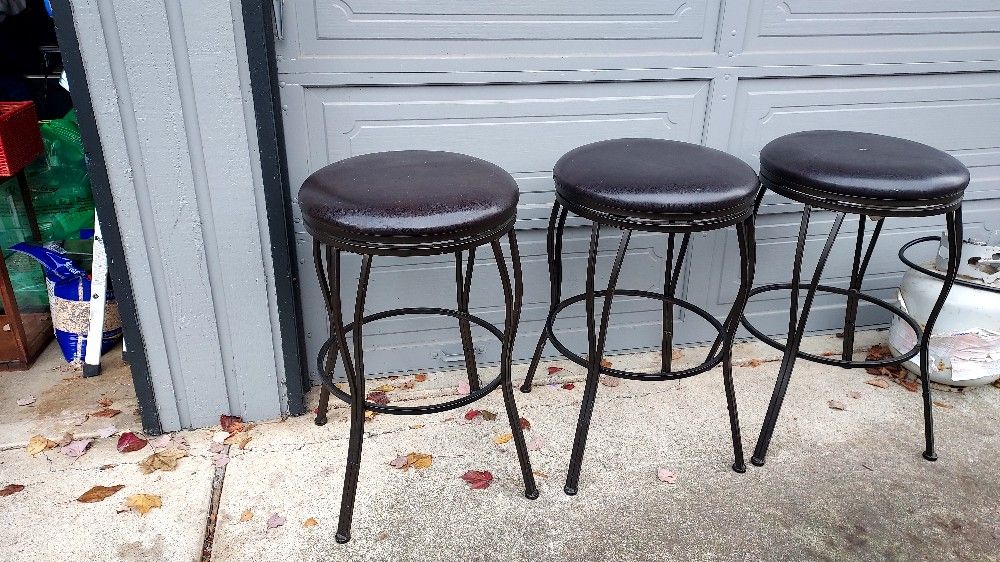 3 Tall Bar Stools Spinning Style
