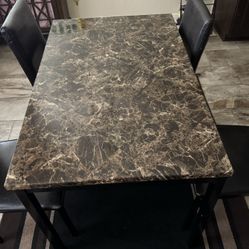 Noyes 5 Piece Dining Table Set With 4 Chairs