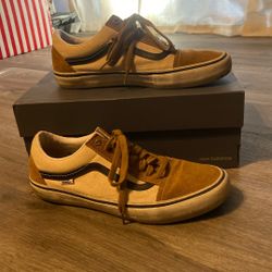 Men’s 10.5 Vans