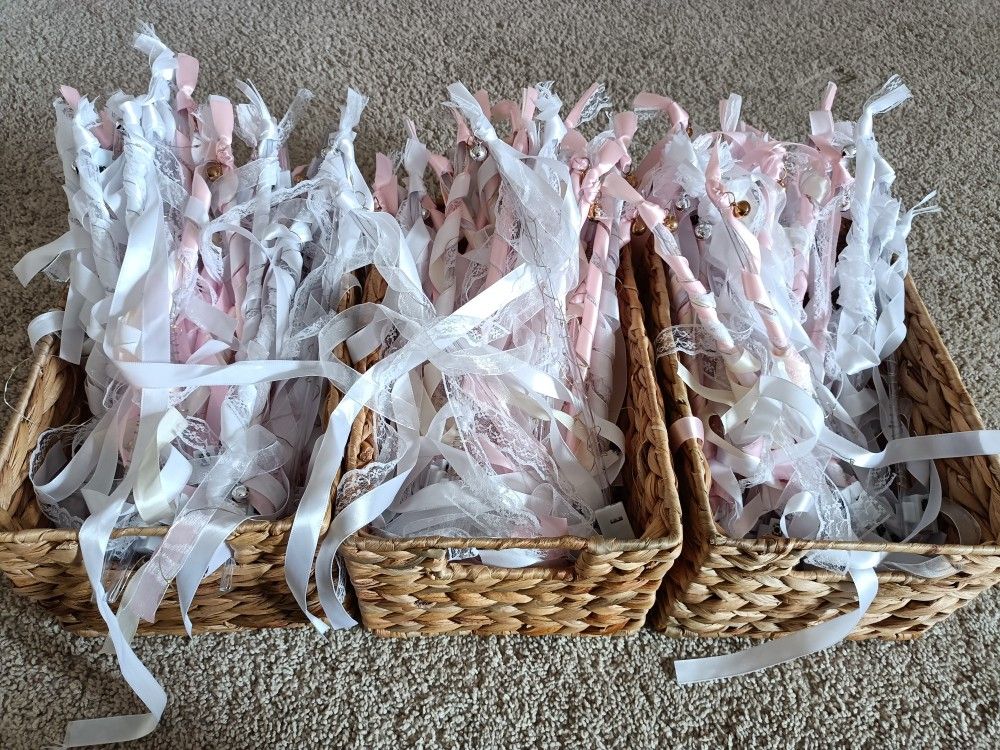 Light up Ribbon wands for party wedding holidays with fairy lights, jingle bells and ribbons attached
Baskets included for carrying wands
Condition i