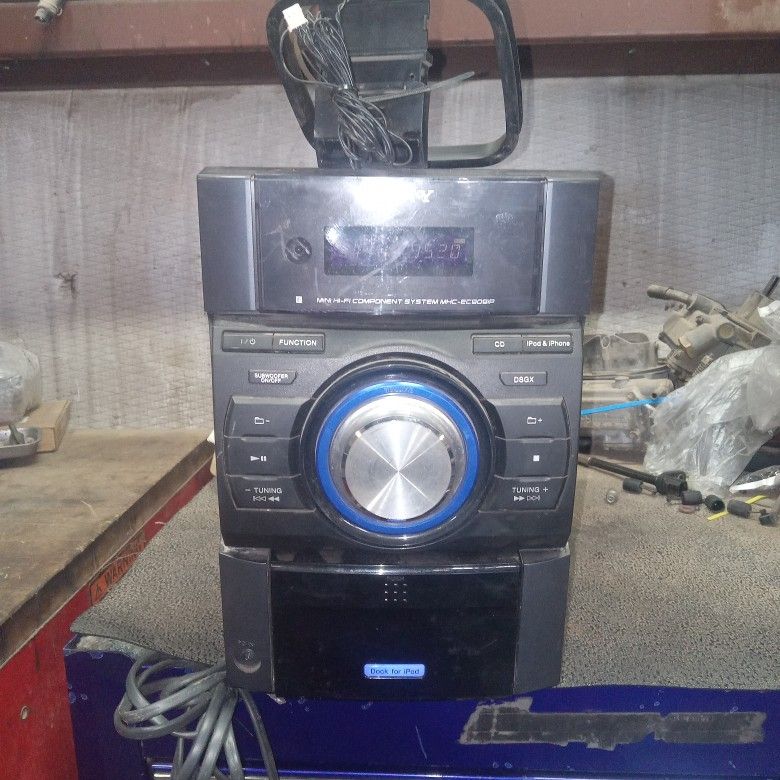For Sale Stereo,FM,AM,and CD disc Player